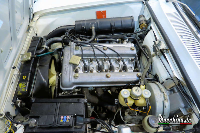 Alfa Romeo Giulia GT 1300 Junior, Foto: Macchina.de